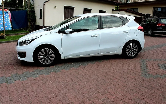 Kia Ceed cena 48900 przebieg: 139000, rok produkcji 2016 z Wolbrom małe 172